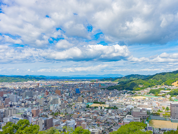 四国エリアで一番の移住したい街「愛媛県西条市」その魅力を暮らしと仕事の面から考える